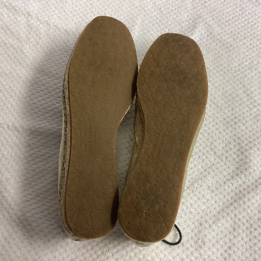 Kate‎ Spade Clubhouse Gold Espadrille Flats Flower Detail Slip On Shoes Size 9